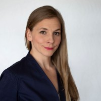 Csilla Varga Email
