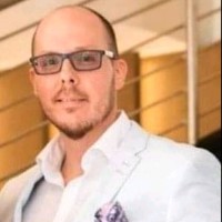 Tag Employee Eric Labelle's profile photo