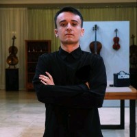 Oliver Strings Employee Lucas Guedes's profile photo