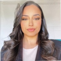 HANDITOIT PROVENCE Employee Loubna E.'s profile photo
