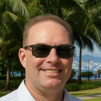 E-mail e número de telefone de Mike Ouimette