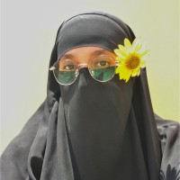 Laiba Mushtaq Email