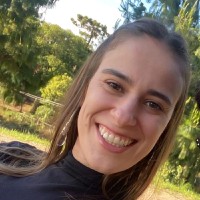 Luiza Moreira Neves Email