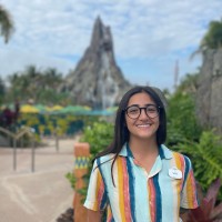 Universal Orlando Resort Employee Sara Velez's profile photo