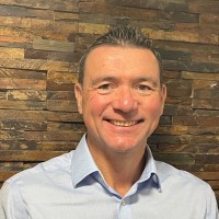 E-mail e número de telefone de Lee Bevan