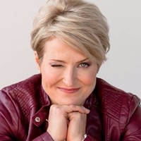 Liz Blom Email & Phone Number
