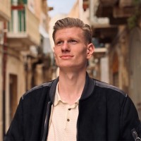 Damian Ambrochowicz Email