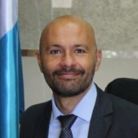 Alejandro de León Echeverría Email