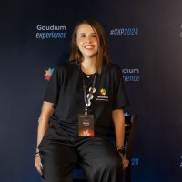 Giulia Lang Email
