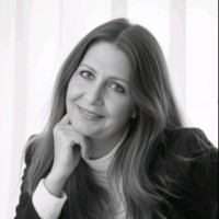 Old National Wealth Advisors Employee Lisa Haushalter's profile photo