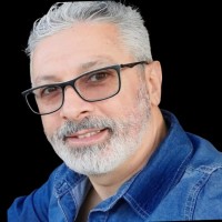 Déo Martins Email