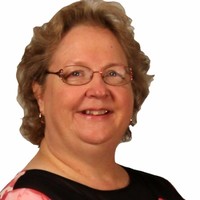 NAI Hiffman Employee Julie Elsner's profile photo