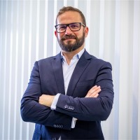 Estevão Abreu Email