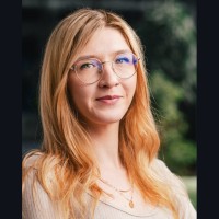 Zsófia Balogh Email