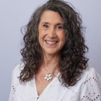 Green Check Verified Employee Beth Doris's profile photo