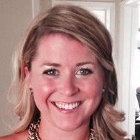 JustAnswer Employee Laura Cox's profile photo