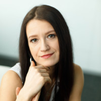 Julia Stuliy Email