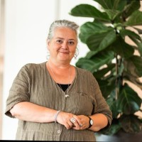 Muriel Borst Email