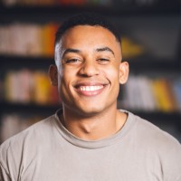 Maximilian Larsen Email