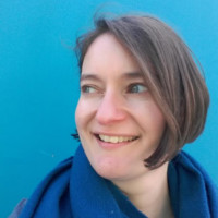 Nicole de la Motte Email