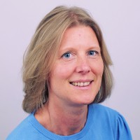 Justine Smithuis Email