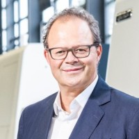 Christian Thönes Email
