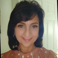 Great Books Foundation Employee Linda Royal's profile photo