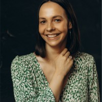 Anna Malakhova Email