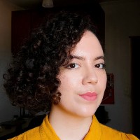 Lara Prado Pacheco Email