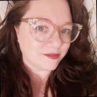 Leigh Hewett Email & Phone Number