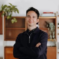 Julian Kossmann Email