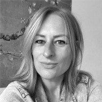 Karin Bos Email