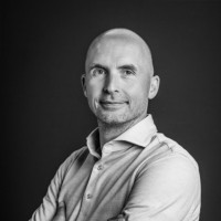 Lars Nillesen Email & Phone Number