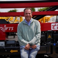 Tracked Lifts Employee Wes Snapp's profile photo