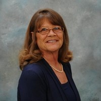 Select Bank Employee Elaine Jones's profile photo