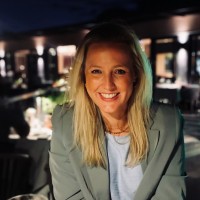 Roos van Dijk Email & Phone Number