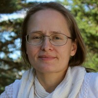 Alina Kirsanova Email