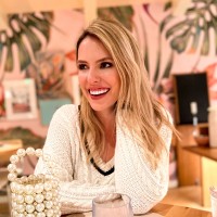 Laura Hoff Email & Phone Number