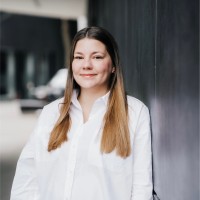 Alexandra Bauer Email & Phone Number
