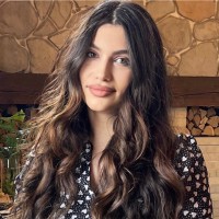 Mariam Zakiyan Email