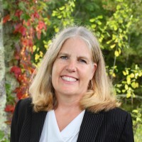 Suburban Lifestyle Real Estate Employee Laura Poovakad's profile photo