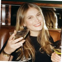 Vivrelle Employee Sophie Krakowski's profile photo