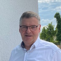 Thomas Schlenker Email