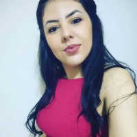 VR Employee Aline Lopes's profile photo
