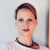 Hedda Landreth Email