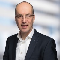 Servjé Somers Email
