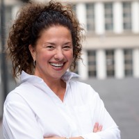 Lindt & Sprüngli (Schweiz) AG Employee Ebru Klüver's profile photo