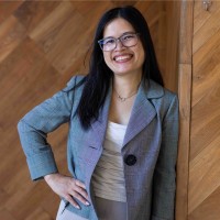 Quyen Tran Email