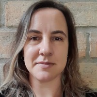 Angélica Salvador Email