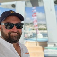 YachtSalesInternational.com Employee Dyson Naeny's profile photo